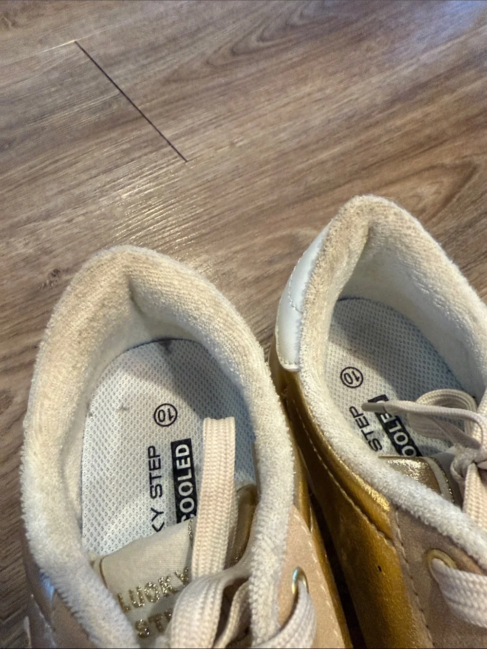Lucky Step Star Gold Glitter Sneaker Size 10